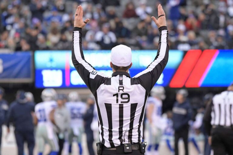 How Much Do NFL Referees Get Paid 