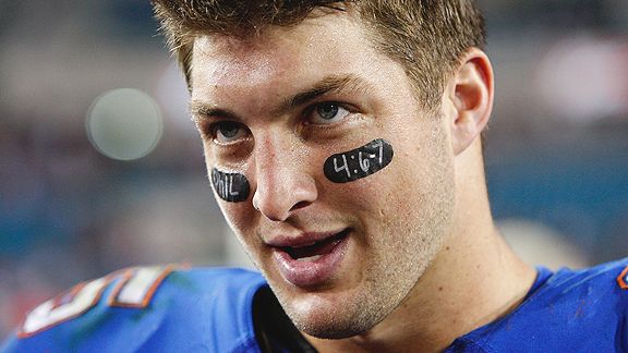 Why Do Football Players Wear Black Paint Under Their Eyes coastalfloridasportspark 2