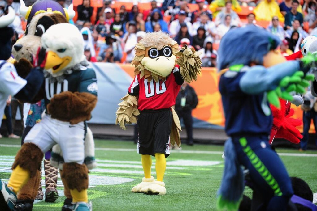 how much do nfl mascots make